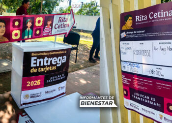 Inicia la entrega de tarjetas de la beca Rita Cetina para quienes se registraron en septiembre