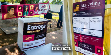 Inicia la entrega de tarjetas de la beca Rita Cetina para quienes se registraron en septiembre