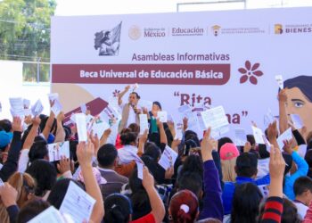 asambleas informativas para padres de familia para el registro de la beca Rita Cetina de primaria