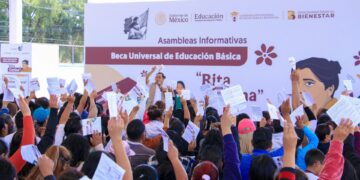 asambleas informativas para padres de familia para el registro de la beca Rita Cetina de primaria